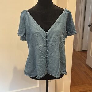 Zara woman Blue chambray v neck Button down blouse - l